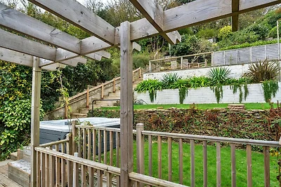 Stunning Waterfront Retreat with Hot Tub, No...
