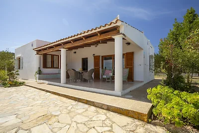 Villa mit 3 Schlafzimmern und Pool in Sant...