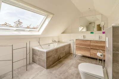 Charmante Villa in der Nähe von Meer und Wald