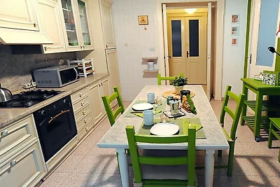 Wohnung in Torino mit Balkon und Parken
