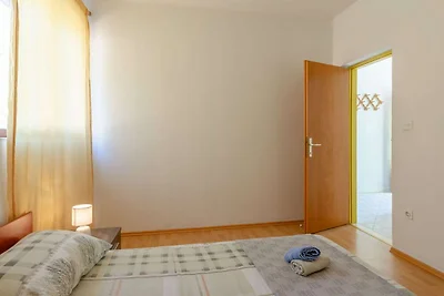 Apartment Olivera direkt am Meer mit Terrasse