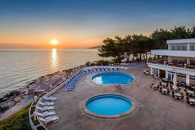 Strandresort-Suite in Jelsa