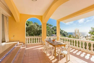 Atemberaubende Villa in Lloret de Mar