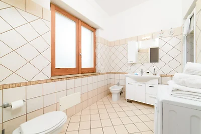 Essentieel mini-appartement met balkon