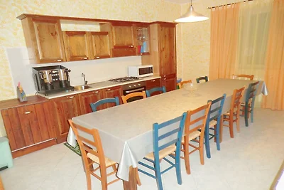 Ferienhaus mit Talblick und privatem Pool