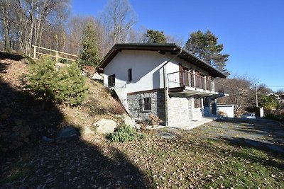 Gemütliche Villa mit Seeblick in Trarego...