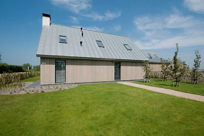 Lodge dal design moderno con microonde...
