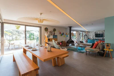 Elegante villa met uitzicht op de baai van...