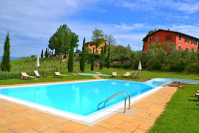 Ferienhaus mit Pool und Whirlpool