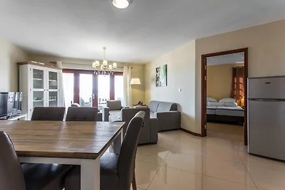 Apartment, umgeben von einem tropischen...