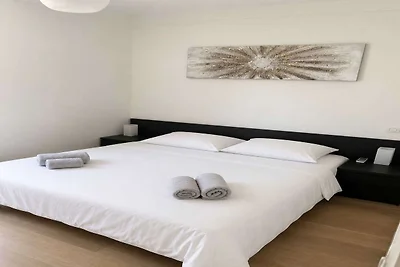 Klimatisierte 2-Zimmer-Wohnung mit Meerblick ...