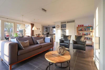 Makkum-Villa mit Whirlpool für 6 Personen