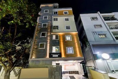 Soggiorni eleganti a Lanco Hills Gachibowli