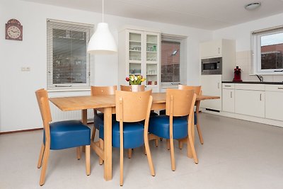 Schönes Ferienhaus in Zonnemaire für 6 Person...