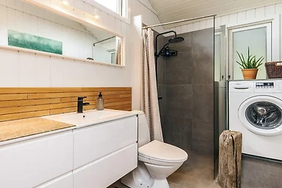 Schönes Ferienhaus in Meeresnähe in...