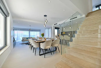 Villa Oasis - Five Bedroom Villa with Private...