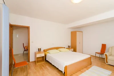 Apartments Plavac Mali- Comfort One Bedroom A...