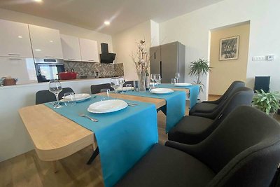 VERT Apartment - Two Bedroom Apartment with...