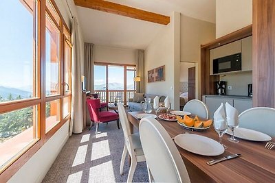 Luxury apartment with Wi-Fi in large ski area...