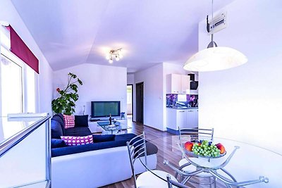 Appartement ALAN, Sibenik - Bilice, met uitzi...