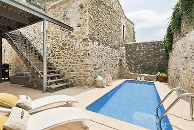 Herrenhaus in Garriguella mit privatem Pool