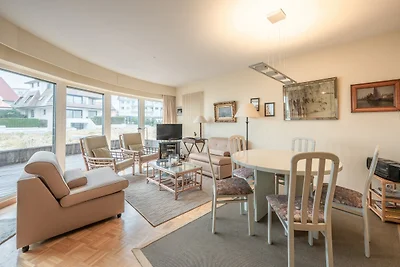 Wohnung in einer Villa mit Terrasse