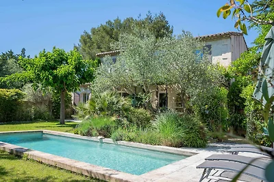 Esthetische villa in Paradou, Alpilles