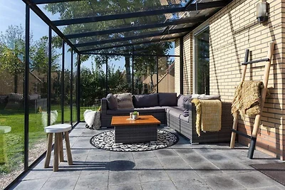Villa mit gemütlichem Gartenzimmer in Andijk