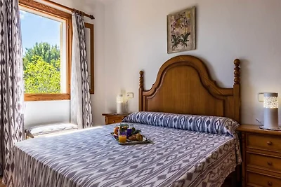 Ruime villa in Alcúdia met zwembad