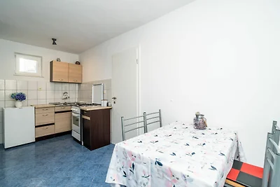 Apartment & Rooms Alan - Double Room with Sha...