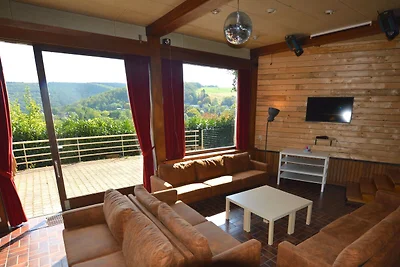 Komfortables Ferienhaus mit Whirlpool in...