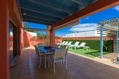 Villa in Corralejo mit privatem Pool
