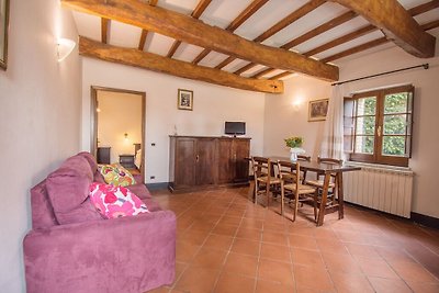 Vintage Appartement in Magione met Zwembad