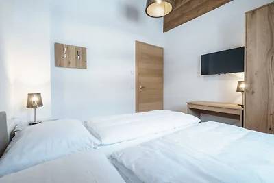 Sonniges Ferienhaus mit Sauna in Piesendorf