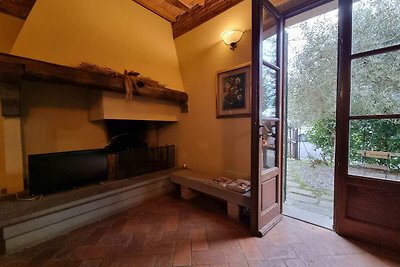 Einladendes Ferienhaus in Montecastello-Pi mi...