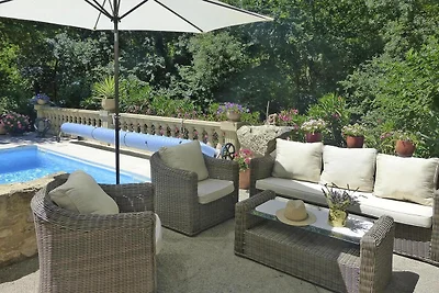 Wohnung in Caderousse mit Pool