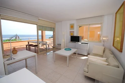Moderno appartamento con piscina