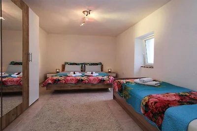 Comfort Apartment Leo - apartment with...