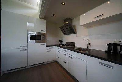 Vakantiehuis in Halfweg met terras