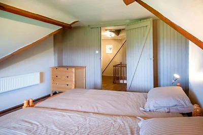 Boerderij met heuvels in Komen-Waasten