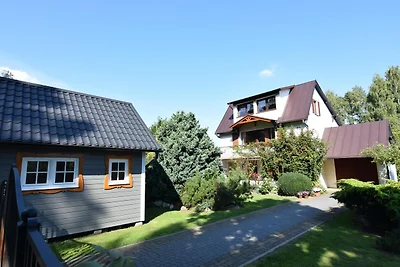 Komfortables Ferienhaus mit privatem Garten