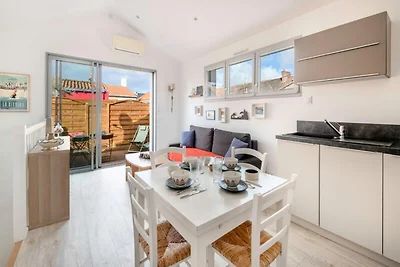 Apartment in La Bernerie in Strandnähe