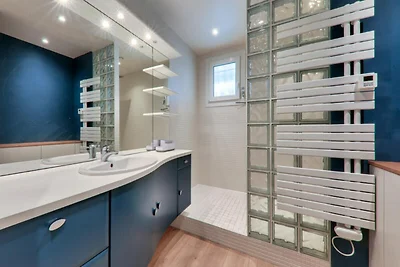 Apartment in Arzon mit beheiztem Pool