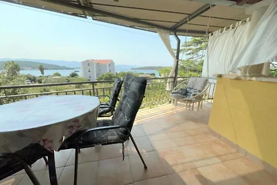 One bedroom apartment with sea view (3)