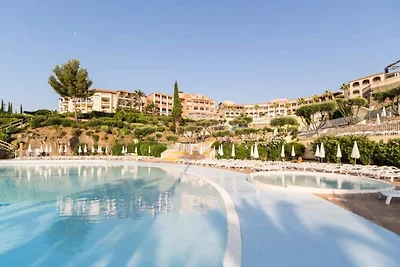 Wohnung an der Côte d'Azur mit Pools