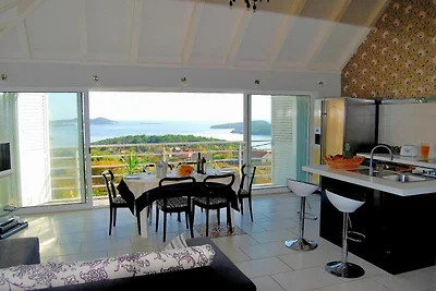 Villa Tony - Five Bedroom Villa with Terrace,...