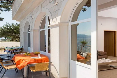 Apartment mit 2 Schlafzimmern und Meerblick