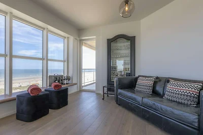 Wohnung mit Panoramablick auf das Meer in De...