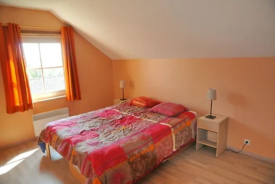 Moderna Casa Vacanze a Somme-Leuze con Sauna