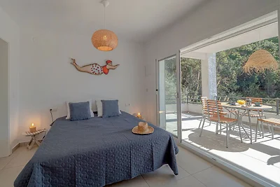 Apartment mit privatem Pool